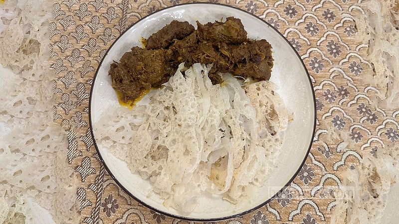 সহজ রেসিপিতে ছিট রুটি ও ভাজা মাংস