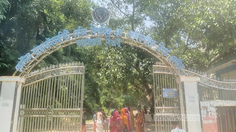 কক্সবাজারে কালভার্ট নির্মাণকাজে পাহাড় ধসে ২ শ্রমিক নিহত