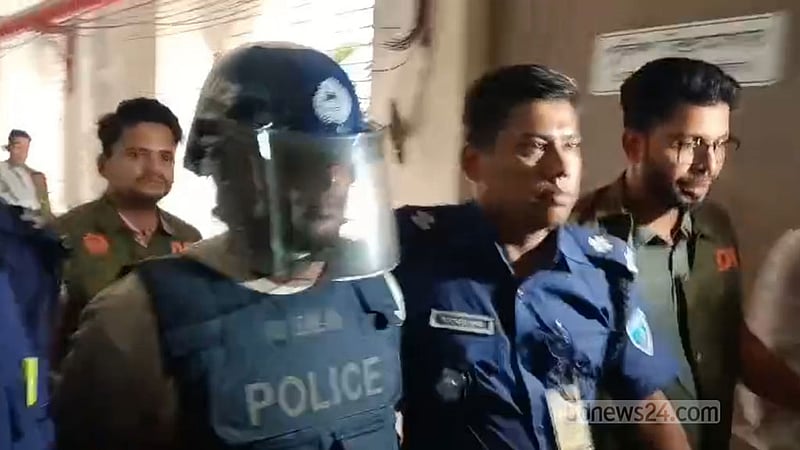 ধর্ষণ ও ভ্রূণ হত্যা মামলা: শিবির নেতা জিসান হাসপাতাল থেকে কারাগারে