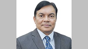 বাংলাদেশ ব্যাংকের নতুন ডেপুটি গভর্নর সরোয়ার হোসেন