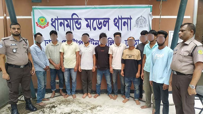ধানমন্ডিতে ‘আওয়ামী লীগের মিছিলের প্রস্তুতির সময়’ গ্রেপ্তার ১০