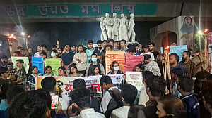গাইবান্ধায় রামকে ‘অবমাননার’ প্রতিবাদে ঢাবিতে মশাল মিছিল