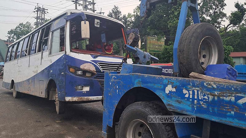 গাজীপুরে ‘উত্তরা ইউনিভার্সিটির’ বাস উল্টে আহত ২৩ শিক্ষার্থী