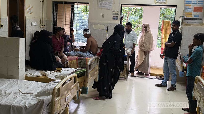 গোপালগঞ্জে খেলা নিয়ে দ্বন্দ্ব: স্কুলছাত্রকে ‘হাতুড়ি পেটা’, থানায় অভিযোগ