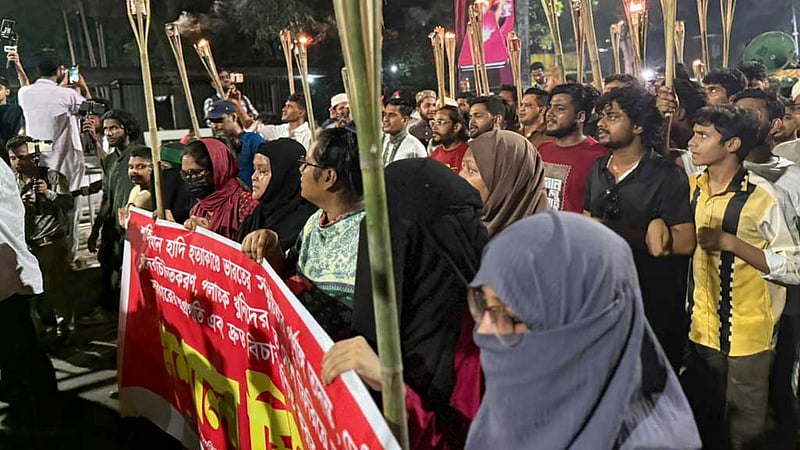হাদি হত্যাকাণ্ডে ‘ভারতের সংশ্লিষ্টতার’ অভিযোগ ইনকিলাব মঞ্চের