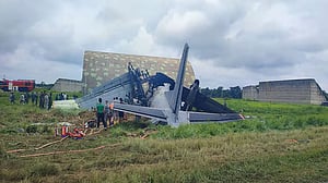 আসামে ভারতীয় বিমানবাহিনীর উড়োজাহাজ বিধ্বস্ত, নিহত ৫