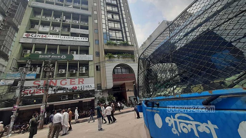 ইসলামী ব্যাংককে ২৫০০ কোটি টাকা ধার দিল বাংলাদেশ ব্যাংক