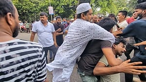 জামায়াত নেতাকর্মীদের বিরুদ্ধে ধানমন্ডিতে সাংবাদিক পেটানোর অভিযোগ