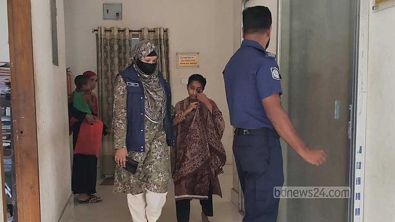 আট মাসের সন্তানের লাশ পুকুরে, মাকে বাজার থেকে আটকাল স্থানীয়রা