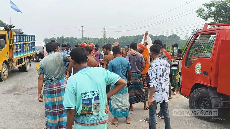 ঝিনাইদহে রাস্তা পার হতে গিয়ে বাসের ধাক্কায় ট্রাকচালকের মৃত্যু