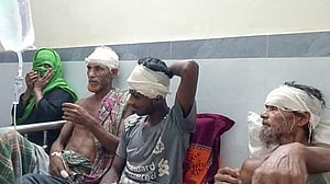 ঝিনাইদহের আধিপত্য বিস্তারের সংঘর্ষে আহত অর্ধশত