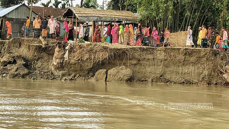 ভূরুঙ্গামারীতে ৩ দিনে কালজানির গর্ভে বিলীন প্রায় ১০০ বসতভিটা