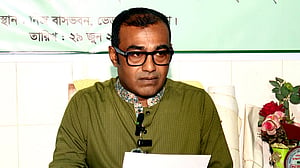 জাসদ থেকে পদত্যাগ করলেন ভেড়ামারার সাবেক মেয়র টুটুল