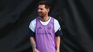 ‘আমার রেকর্ড ভাঙতে মেসিকে স্বাগত’