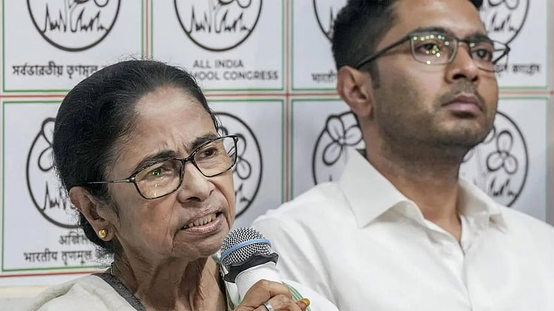 মমতা, অভিষেককে বাদ দিয়ে তৃণমূলের আলাদা কমিটি বিদ্রোহীদের