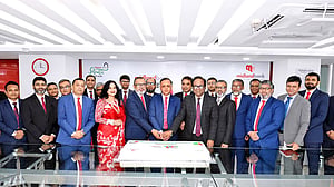 মিডল্যান্ড ব্যাংকের ১৩তম প্রতিষ্ঠাবার্ষিকী উদযাপন