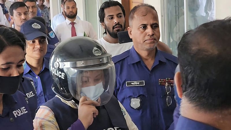 ৩ মামলায় কণ্ঠশিল্পী মমতাজের জামিন, মুক্তি মিলছে না এখনই