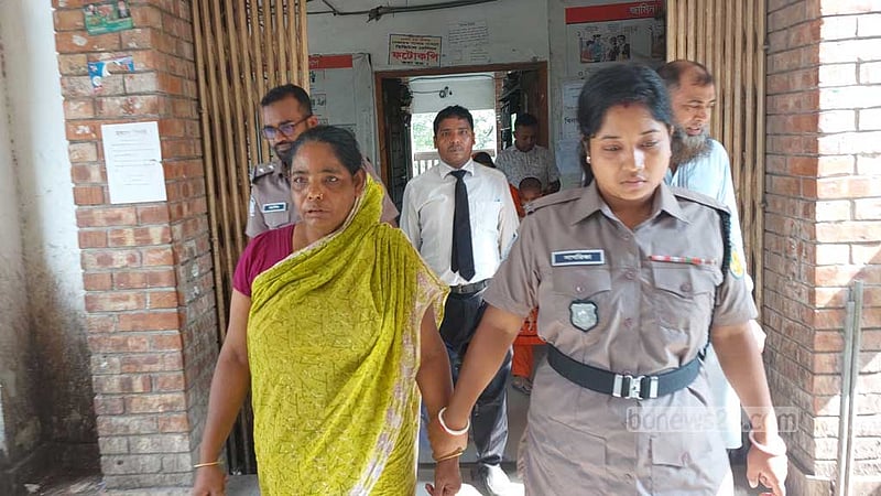 চেক ডিজঅনার মামলায় প্রক্সি দেওয়া সেই মনোয়ারা কারাগারে