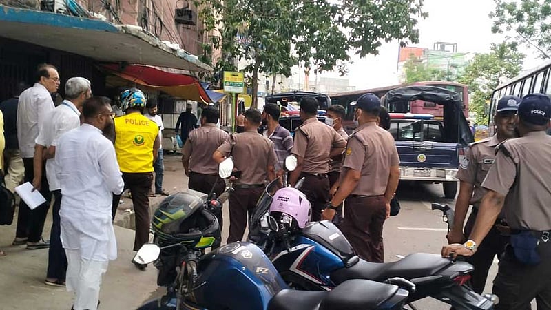 মতিঝিলে ব্যবসায়ীকে গুলি করে ডলার ছিনতাই