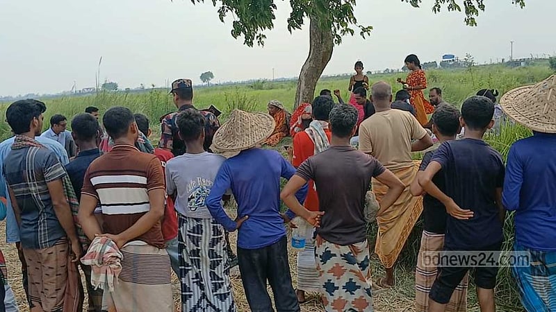 নওগাঁ সীমান্তে ১৭ জনকে ‘পুশ ইনের’ চেষ্টা বিএসএফের, ঠেকাল বিজিবি