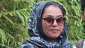 নড়াইলে ট্রাকের ধাক্কায় ভ্যান আরোহী স্বাস্থ্যকর্মী নিহত