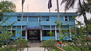 নেত্রকোণায় গৃহবধূকে শ্বাসরোধ করে হত্যার অভিযোগ