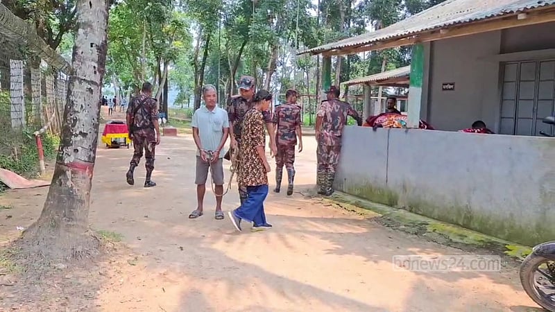 নেত্রকোণা সীমান্ত দিয়ে ভারতে পাচারের সময় কিশোরী উদ্ধার, আটক ১