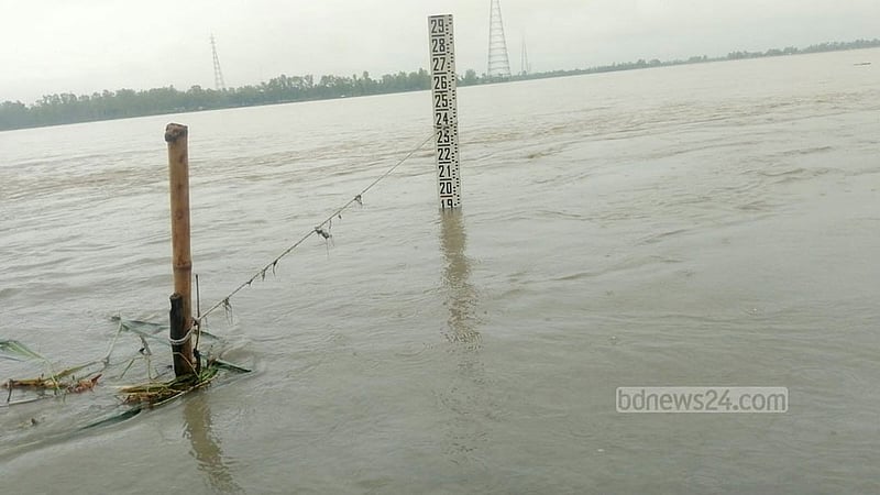বিপৎসীমা অতিক্রমের ১২ ঘণ্টা পর কমছে তিস্তার পানি, কাটেনি বন্যার শঙ্কা