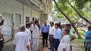 পাবনা মানসিক হাসপাতালে অনুকূল ঠাকুরের স্মৃতিবিজড়িত দুই ভবনের নিলাম স্থগিত