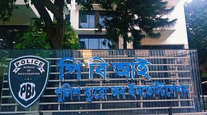 ‘হানি ট্র্যাপে’ ফেলে হত্যার অভিযোগে গ্রেপ্তার ৪