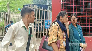 রামিসা হত্যার রায় শুনতে আদালতে শিক্ষার্থীরা: ‘আসামিটার একবারো হাত কাঁপে নাই!’