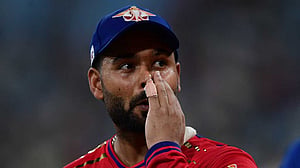 আইপিএলে দলবদলে ১২ কোটি রুপি হারাচ্ছেন পান্ত
