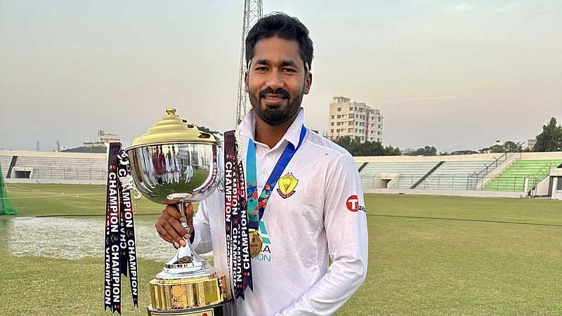 রোমাঞ্চ নিয়ে টেস্ট ক্রিকেটের অপেক্ষায় রবিউল