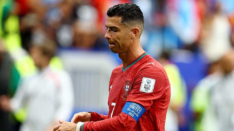 ‘পর্তুগালের গোল প্রয়োজন, তোমার নয়,’ রোনালদোর সমালোচনায় অঁরি