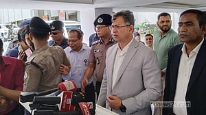 বেনজীরকে ফিরিয়ে দিতে এখনো জবাব দেয়নি দুবাই: স্বরাষ্ট্রমন্ত্রী
