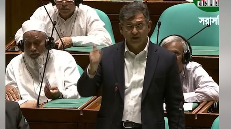 এস আলমের গাড়িতে চড়ে সংবর্ধনা বিতর্ক সংসদে, ব্যাখ্যা দিলেন স্বরাষ্ট্রমন্ত্রী