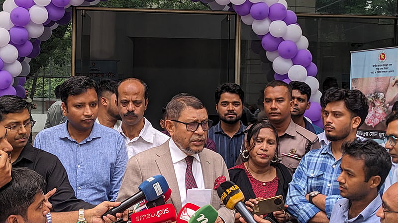 আদ-দ্বীন মেডিকেলের শিক্ষার্থীরা অন্য হাসপাতালে প্রশিক্ষণ নিতে পারবে: স্বাস্থ্যমন্ত্রী