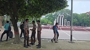 তোফায়েল আহমেদের কফিন শহীদ মিনারে নিতে বাধা কী ছিল?