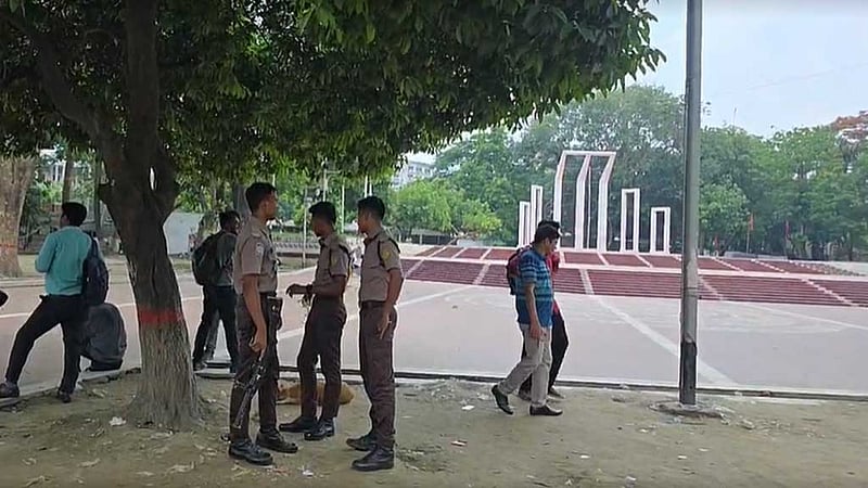 তোফায়েল আহমেদের কফিন শহীদ মিনারে নিতে বাধা কী ছিল?