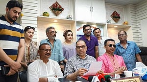 শিল্পী সমিতির নির্বাচন: ‘শর্ত ভেঙে’ প্রার্থীদের কারো স্ত্রী, কারো মেয়ের সদস্যপদ পাওয়ার অভিযোগ