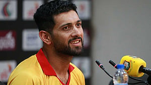 বাংলাদেশের বিপক্ষে টেস্টে নয়, রাজা খেলবেন উস্টারে