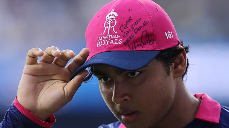 সুরিয়াভানশিকে জাতীয় দলে দেখতে চান নাসের হুসেইন
