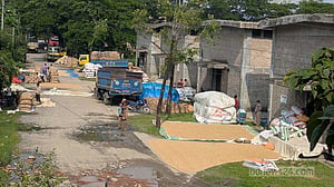 হাওরে ফসল ডুবির প্রভাব ধান সংগ্রহে