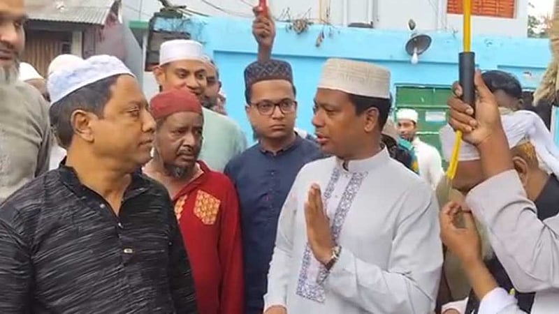 শাহপরাণ মাজারের আয়-ব্যয়ে স্বচ্ছতা ও মাদক বন্ধের নির্দেশ সিলেট ডিসির