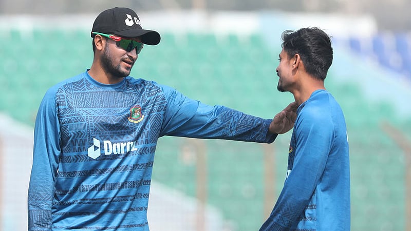 একটি রেকর্ডে সাকিবকে ছুঁলেন তাইজুল, দুটিতে গেলেন ছাড়িয়ে