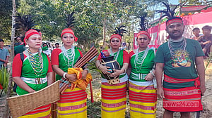 ‘দকমান্দার’ টিকে থাকার লড়াই