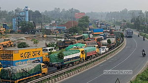 ঢাকা-টাঙ্গাইল-যমুনা সেতু মহাসড়কে দীর্ঘ যানজট, ভোগান্তি