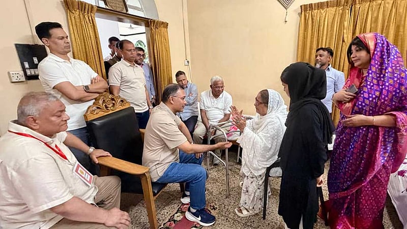 সাবেক এমপি খালেদা রাব্বানীকে দেখতে গেলেন প্রধানমন্ত্রী