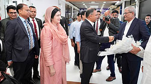 প্রথম বিদেশ সফর শেষে দেশে ফিরলেন প্রধানমন্ত্রী