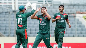 বাংলাদেশের পেস আক্রমণকে বিশ্বের সেরা তিনে রাখছেন তাসকিন